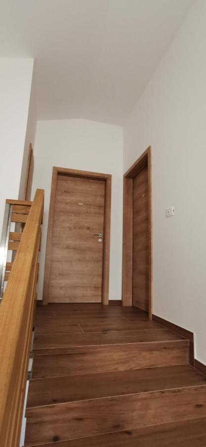 Apartmaji Tmaynka 托尔明 外观 照片