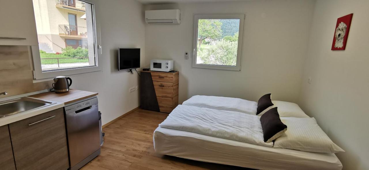 Apartmaji Tmaynka 托尔明 外观 照片